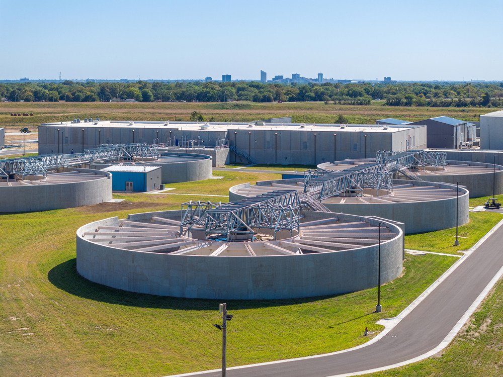 Wichita Aumentará Tarifas de Agua en un 23% Debido a Retrasos en Proyectos Cruciales