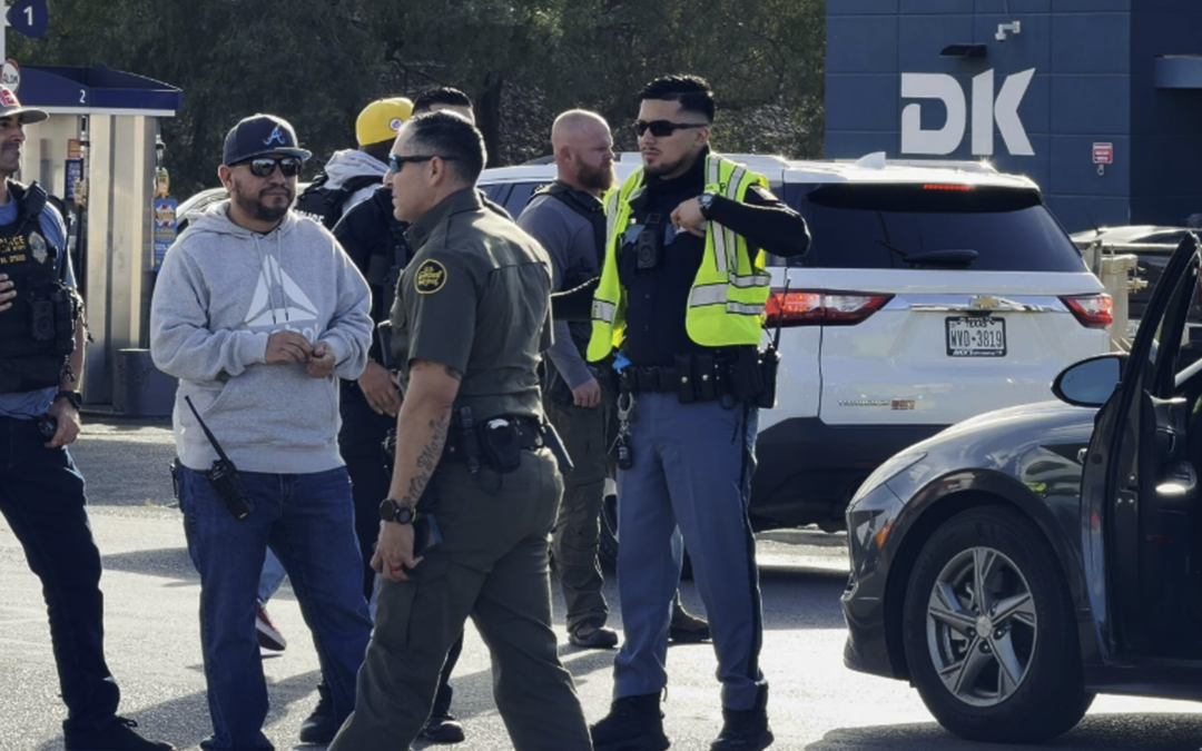 Atropello en la calle Copia: hombre herido cerca de la I-10 recibe primeros auxilios