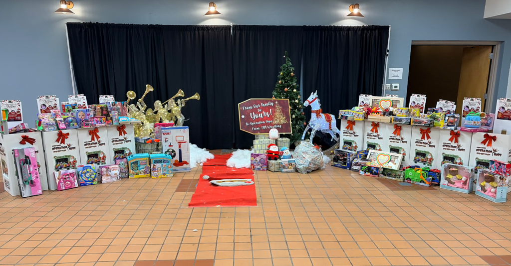 Campaña de Recolección de Juguetes de TNA Wrestling y Operation HOPE en El Paso