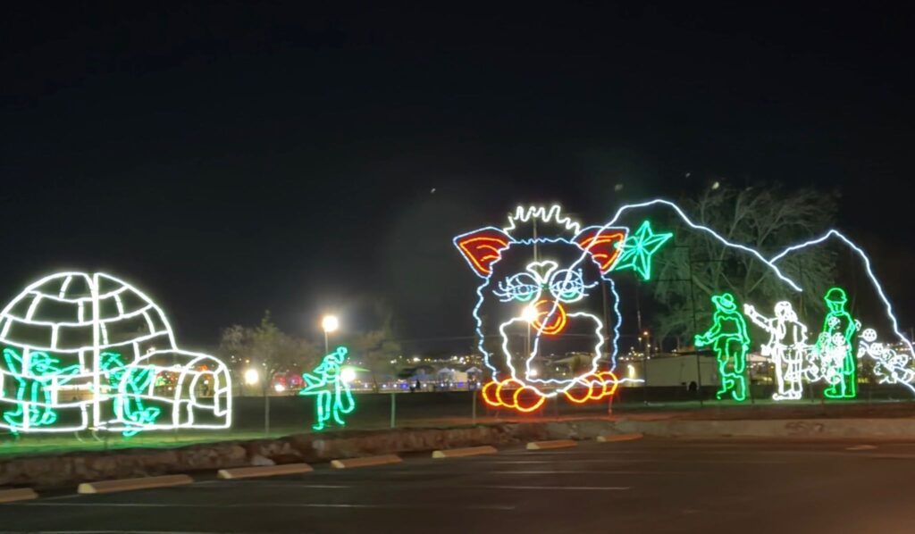 Luces Navideñas Iluminan el Parque Ascarate: Fiesta Familiar y Desfile Canino en El Paso