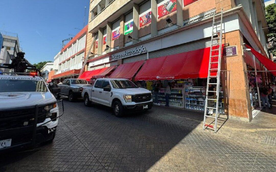 Operativos de la Fiscalía en Plazas de Electrónicos del Centro de Guadalajara para Combatir la Venta de Artículos Robados