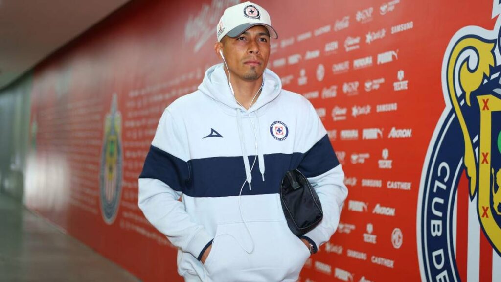 Chivas Da la Bienvenida a Ángel Sepúlveda tras la Eliminación de Cruz Azul