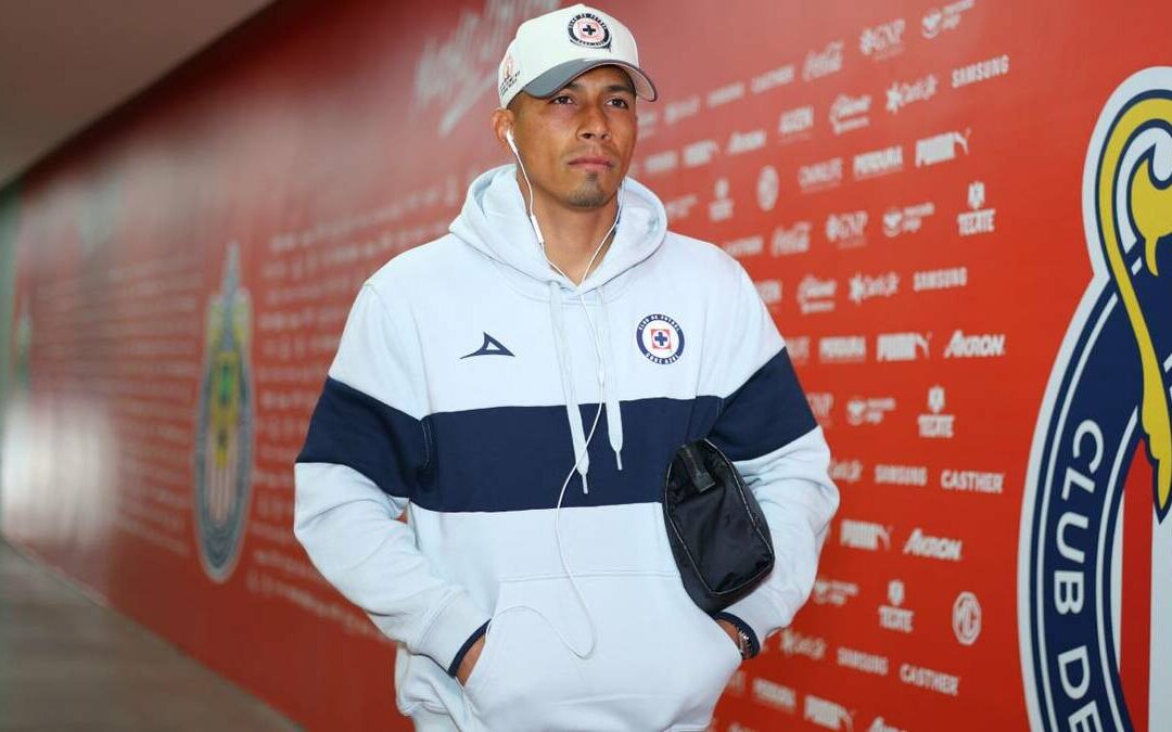Chivas Da la Bienvenida a Ángel Sepúlveda tras la Eliminación de Cruz Azul