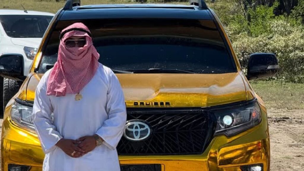 Controversia en Tampa Bay: Influencer Insulta a Policías por Inmovilizar su Lujosa Camioneta