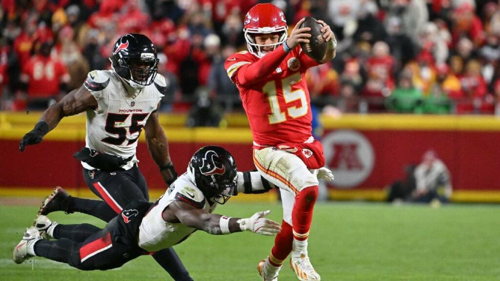 Los Chiefs se alejan de los Playoffs tras la derrota en Arrowhead contra los Texans