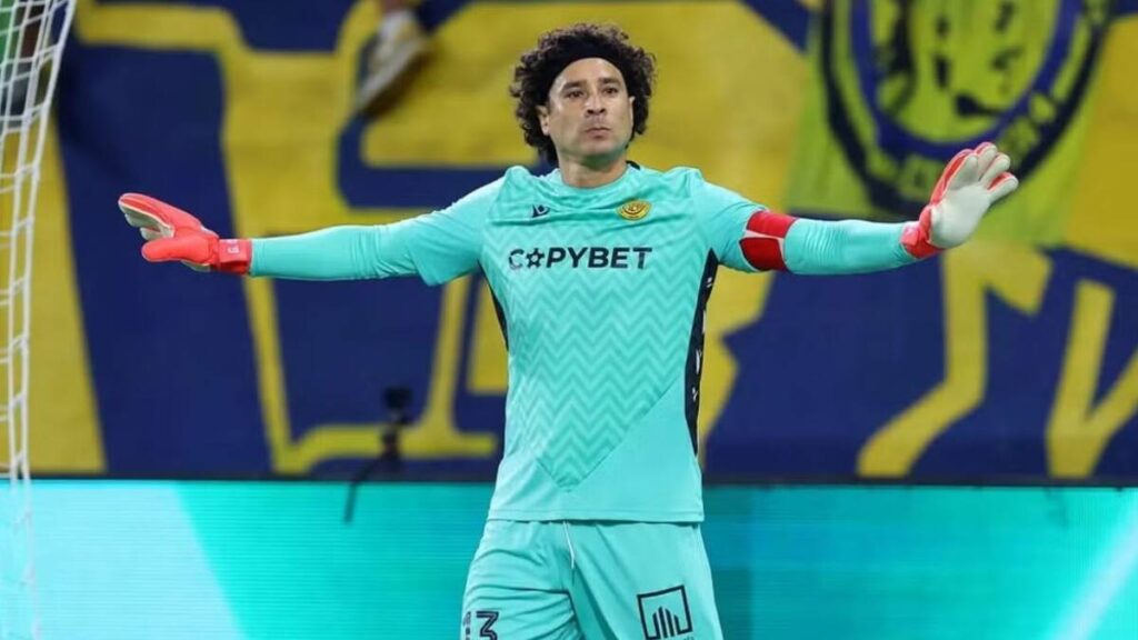 Memo Ochoa Ignora Saludo a CompaƱero Sudafricano en AEL Limassol Tras Sorteo del Mundial 2026