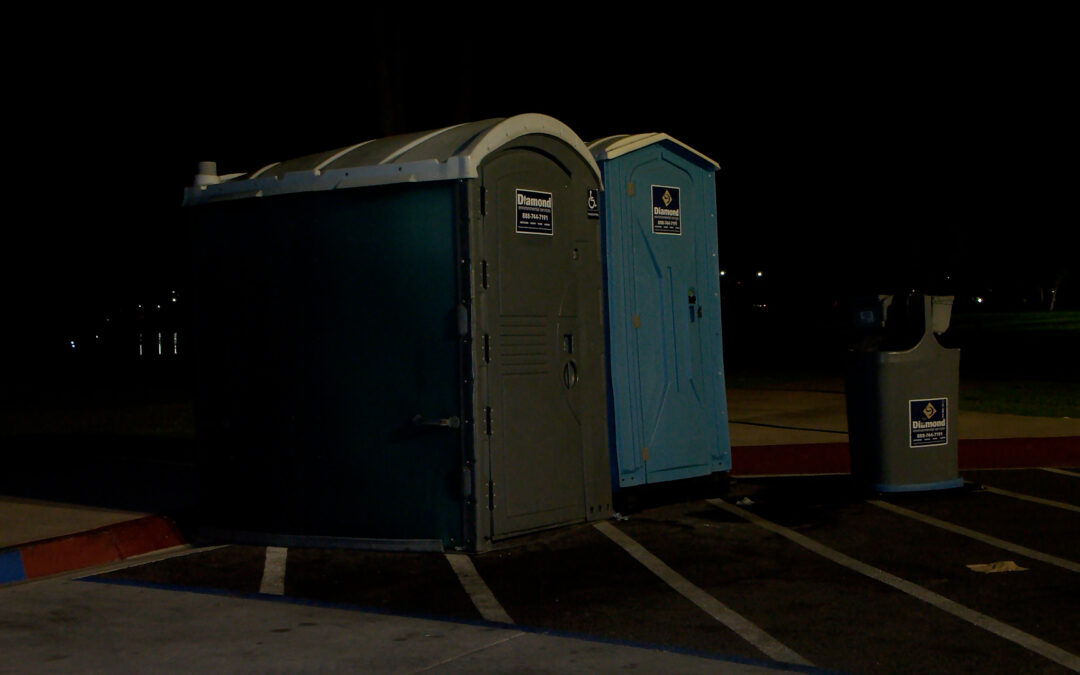 Investigación en Mission Bay tras el hallazgo de un bebé encontrado en baño portátil