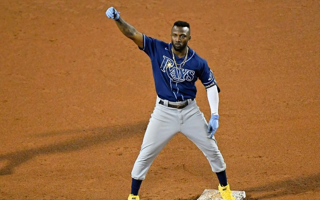 Randy Arozarena Sorprende a sus Entrenadores en Yucatán con Regalos de Carros Valuados en Más de 350 mil Pesos