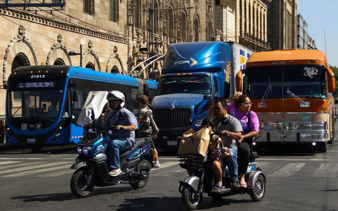 Hoy No Circula en CdMx y Edomex: Autos que Descansan este Martes 9 de Diciembre 2025