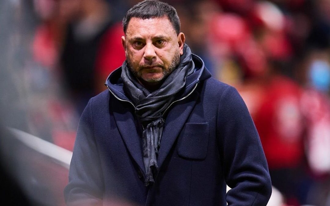 Turco Mohamed Aspira a Sitio en la Mesa de los Bicampeones de Fútbol Tampa Bay