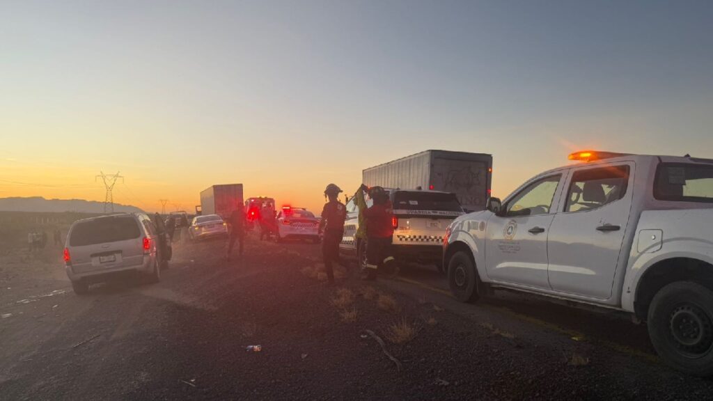 Trágico accidente en la carretera Torreón-Saltillo: mujer muere en volcadura con su hija