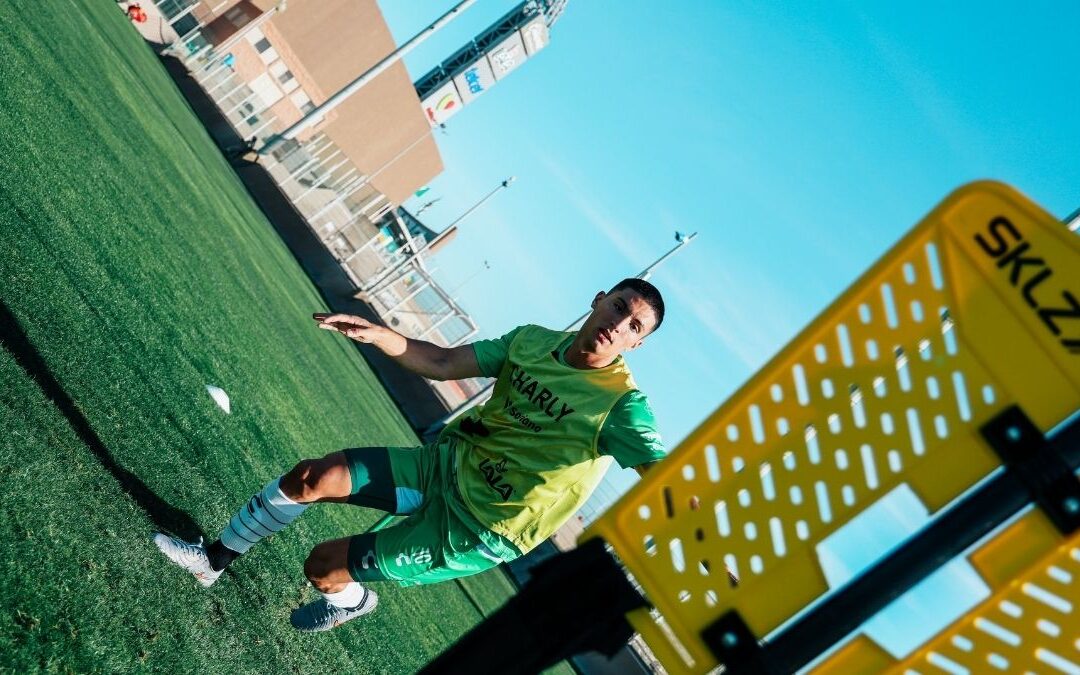 Santos se Prepara para Brillar ante Necaxa en Importante Encuentro de Fútbol